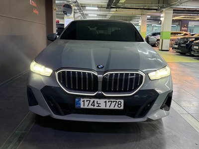 BMW 5 SERIES - 2