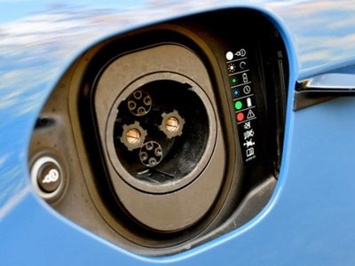 صورة 12 لـ 2021 Porsche TAYCAN