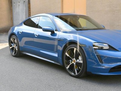 صورة 7 لـ 2021 Porsche TAYCAN