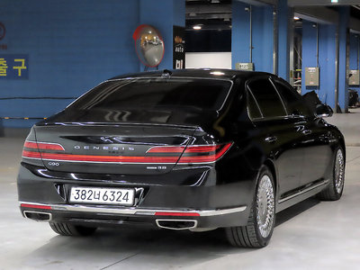 صورة 3 لـ 2020 Genesis G90