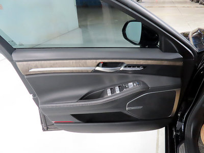 صورة مصغرة 14 لـ 2020 Genesis G90