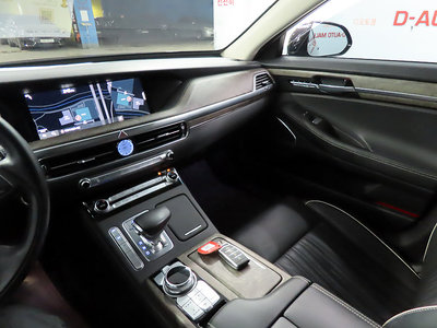 صورة مصغرة 11 لـ 2020 Genesis G90