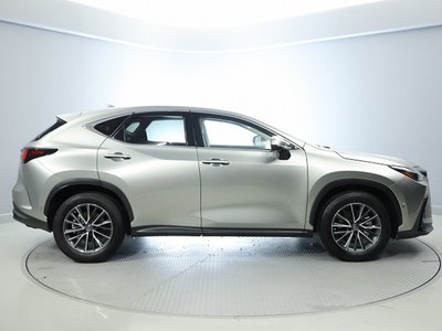 صورة مصغرة 14 لـ 2023 Lexus NX