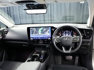 صورة 2 لـ 2023 Lexus NX