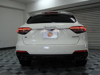 2021 Maserati LEVANTE — фото 8
