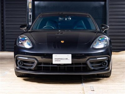 PORSCHE PANAMERA - 4