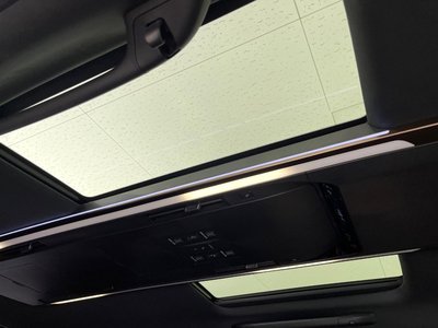 TOYOTA VELLFIRE - 4