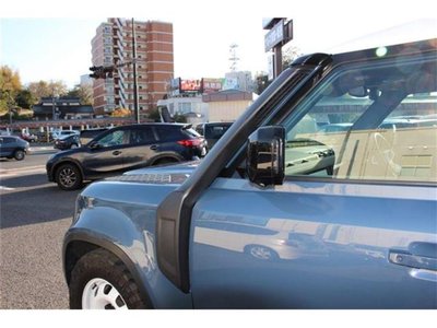 LAND ROVER DEFENDER - 10