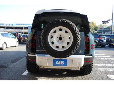 LAND ROVER DEFENDER - 7