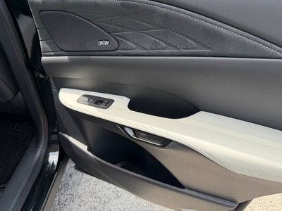 صورة مصغرة 70 لـ 2025 Lexus RX