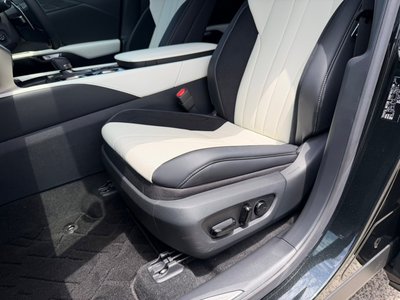 صورة مصغرة 68 لـ 2025 Lexus RX