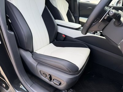 صورة مصغرة 63 لـ 2025 Lexus RX