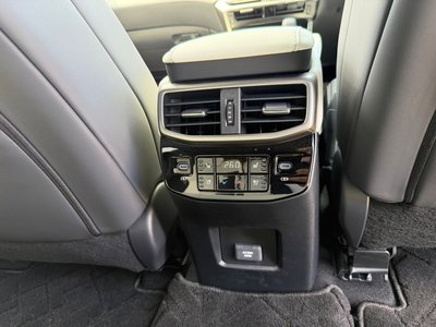 صورة مصغرة 73 لـ 2025 Lexus RX