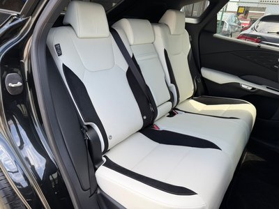 صورة مصغرة 71 لـ 2025 Lexus RX
