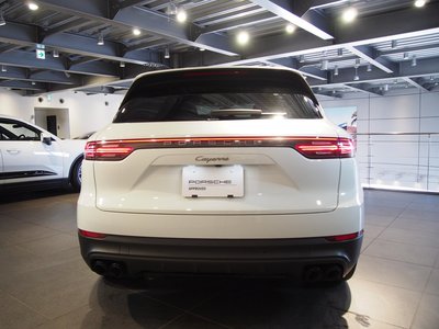 PORSCHE CAYENNE - 4