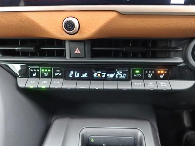 TOYOTA CROWN CROSSOVER - 10