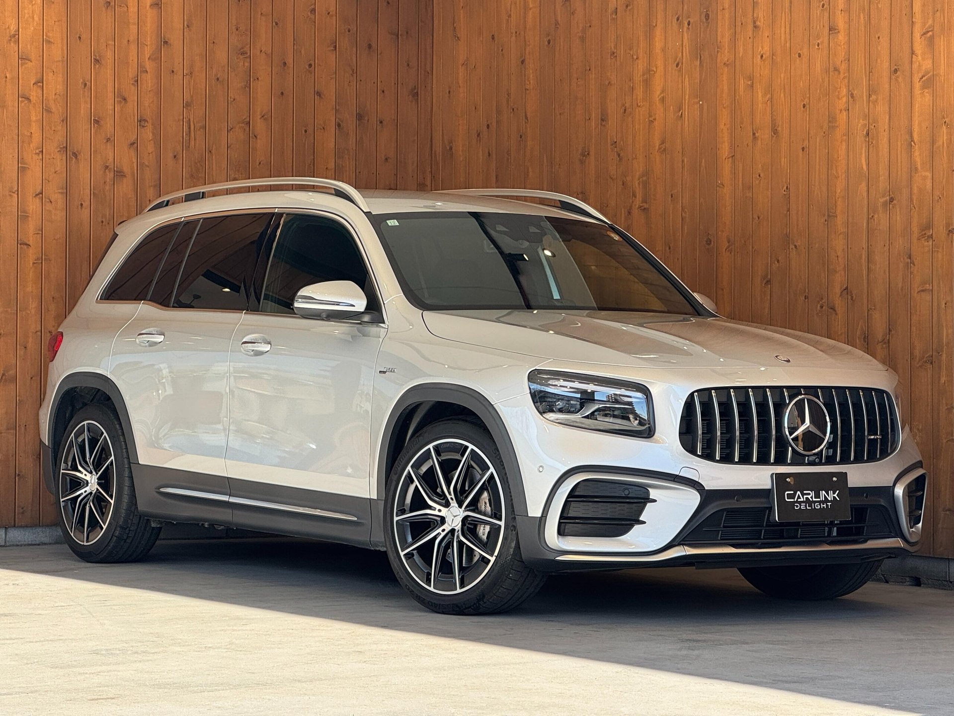 MERCEDES-BENZ GLB AMG - View 1