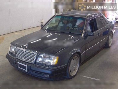 MERCEDES-BENZ E-CLASS - 4