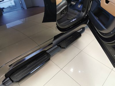 LAND ROVER DEFENDER - 7