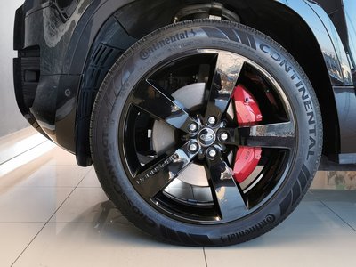 LAND ROVER DEFENDER - 3