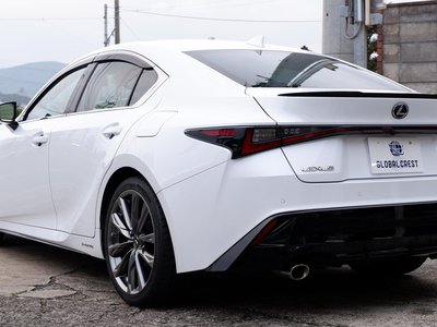 LEXUS IS - 9