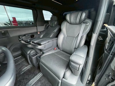 2024 Lexus LM — миниатюра 82