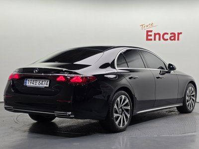 صورة 3 لـ 2024 Mercedes-BENZ E-CLASS