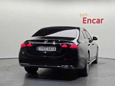 صورة 4 لـ 2024 Mercedes-BENZ E-CLASS