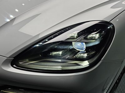 PORSCHE CAYENNE - 9