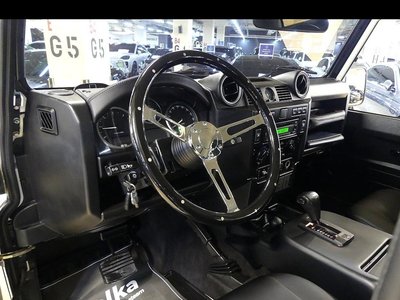 LAND ROVER DEFENDER - 10