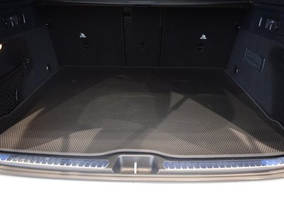 2025 Mercedes-BENZ GLC — миниатюра 24