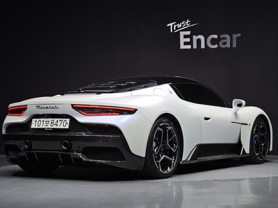 MASERATI MC20 - 4