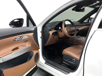 صورة 10 لـ 2022 Genesis GV70
