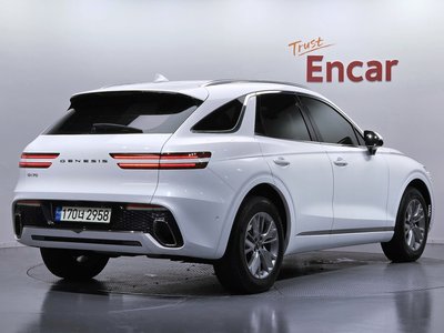 صورة 4 لـ 2022 Genesis GV70