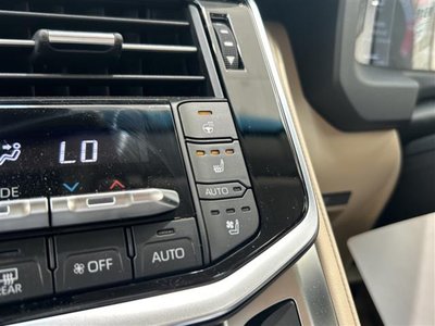 TOYOTA LAND CRUISER 300 - 7