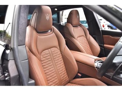 صورة 6 لـ 2020 Maserati LEVANTE