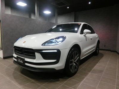 PORSCHE MACAN - 3