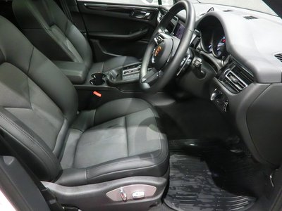 PORSCHE MACAN - 7