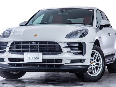 PORSCHE MACAN - 2