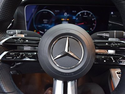 صورة 4 لـ 2021 Mercedes-BENZ E-CLASS
