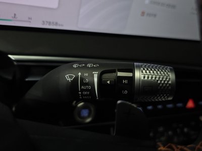 2024 Genesis GV70 thumbnail 18