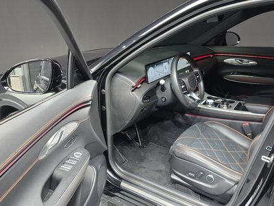 صورة 10 لـ 2024 Genesis GV70