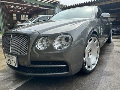 BENTLEY FLYING SPUR