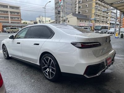 BMW 7 SERIES - 8
