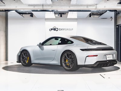 2026 Porsche 911 photo 3
