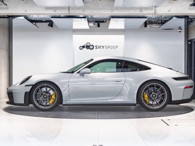 2026 Porsche 911 photo 2