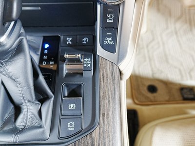صورة مصغرة 35 لـ 2023 Toyota LAND CRUISER 300