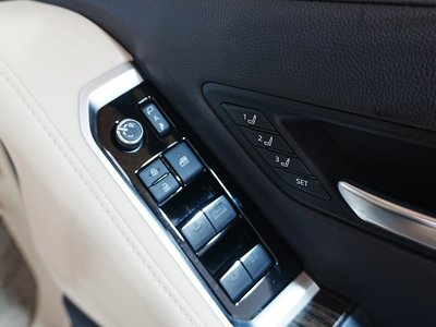 صورة مصغرة 39 لـ 2023 Toyota LAND CRUISER 300