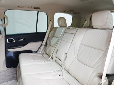 صورة مصغرة 46 لـ 2023 Toyota LAND CRUISER 300