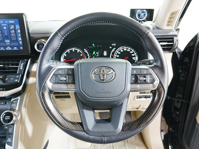 صورة مصغرة 22 لـ 2023 Toyota LAND CRUISER 300